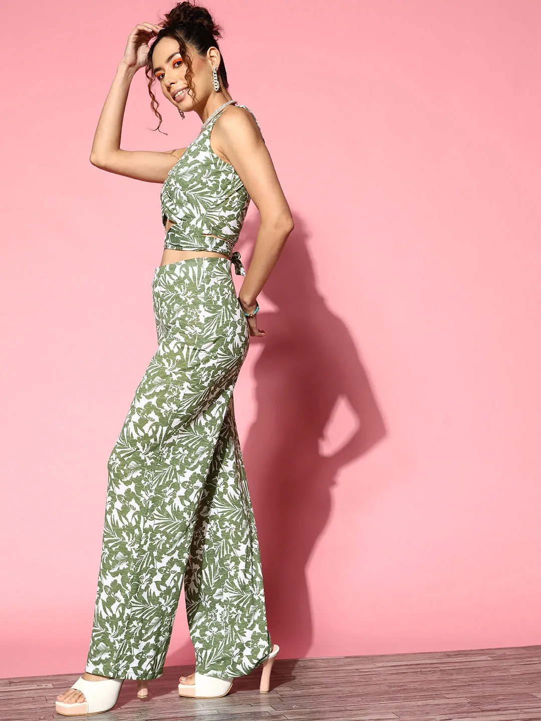 Berrylush Women Olive Green & White Floral Printed V-Neck Waist Tie-Up Sleeveless Pure Cotton Co-Ord Set