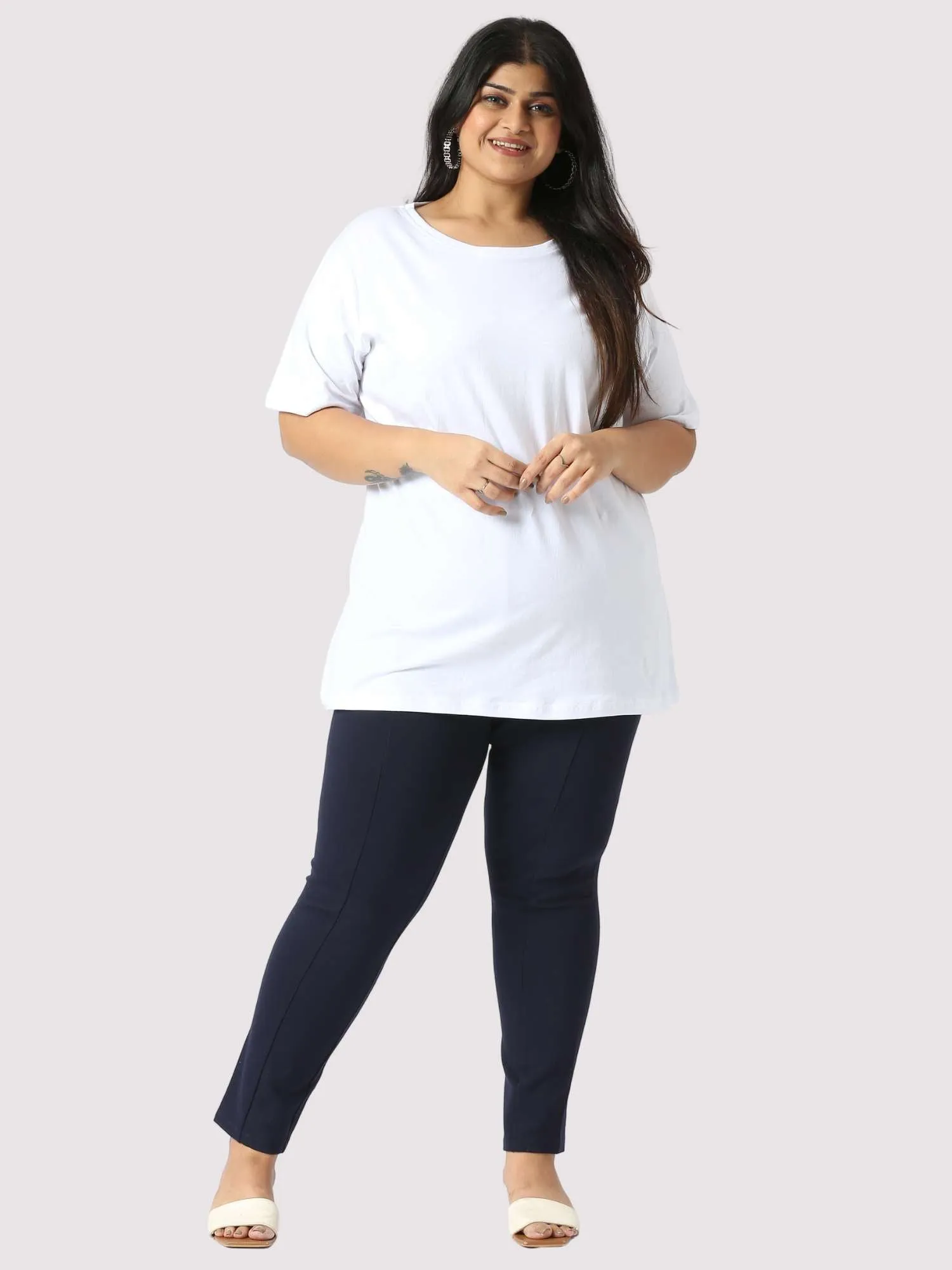 Snow White Round Neck T-Shirt Women's Plus Size